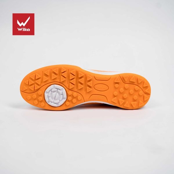 Giày đá bóng Wika DragonX Hoàng Đức màu cam, hỗ trợ kiểm soát bóng cho tiền vệ