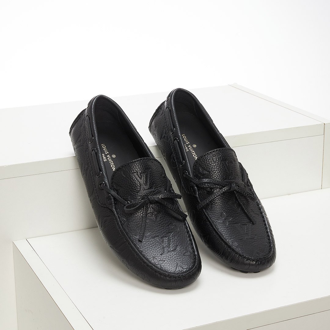 Giày lười LV Arizona Moccasin với họa tiết hoa in chìm tinh tế