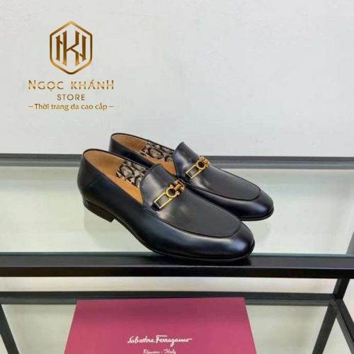giày lười Salvatore Ferragamo nam đen da bóng khóa vàng