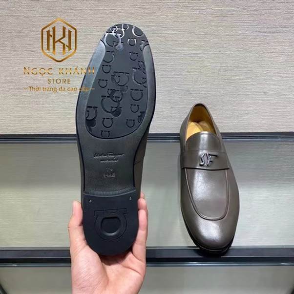 giày lười Salvatore Ferragamo nam xám đế cao logo chữ