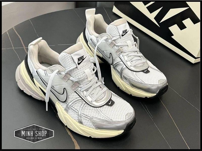 Giày Nike V2K Run Summit White Metallic Silver, thiết kế hiện đại năng động