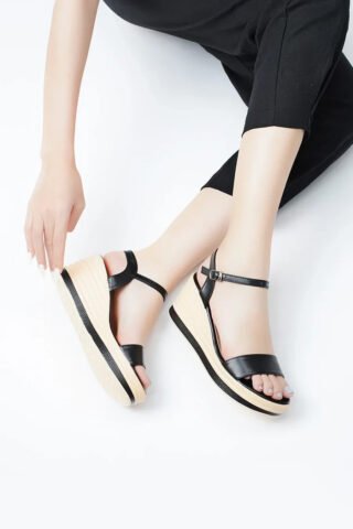 Giày nữ trung niên đẹp đế xuồng màu đen