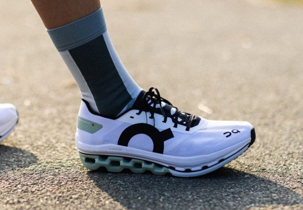 Giày On Running với công nghệ CloudTec độc quyền