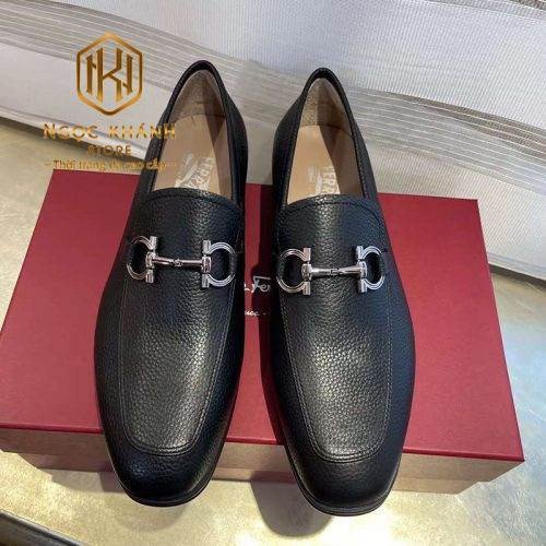 Giày Salvatore Ferragamo da nhăn khóa trắng