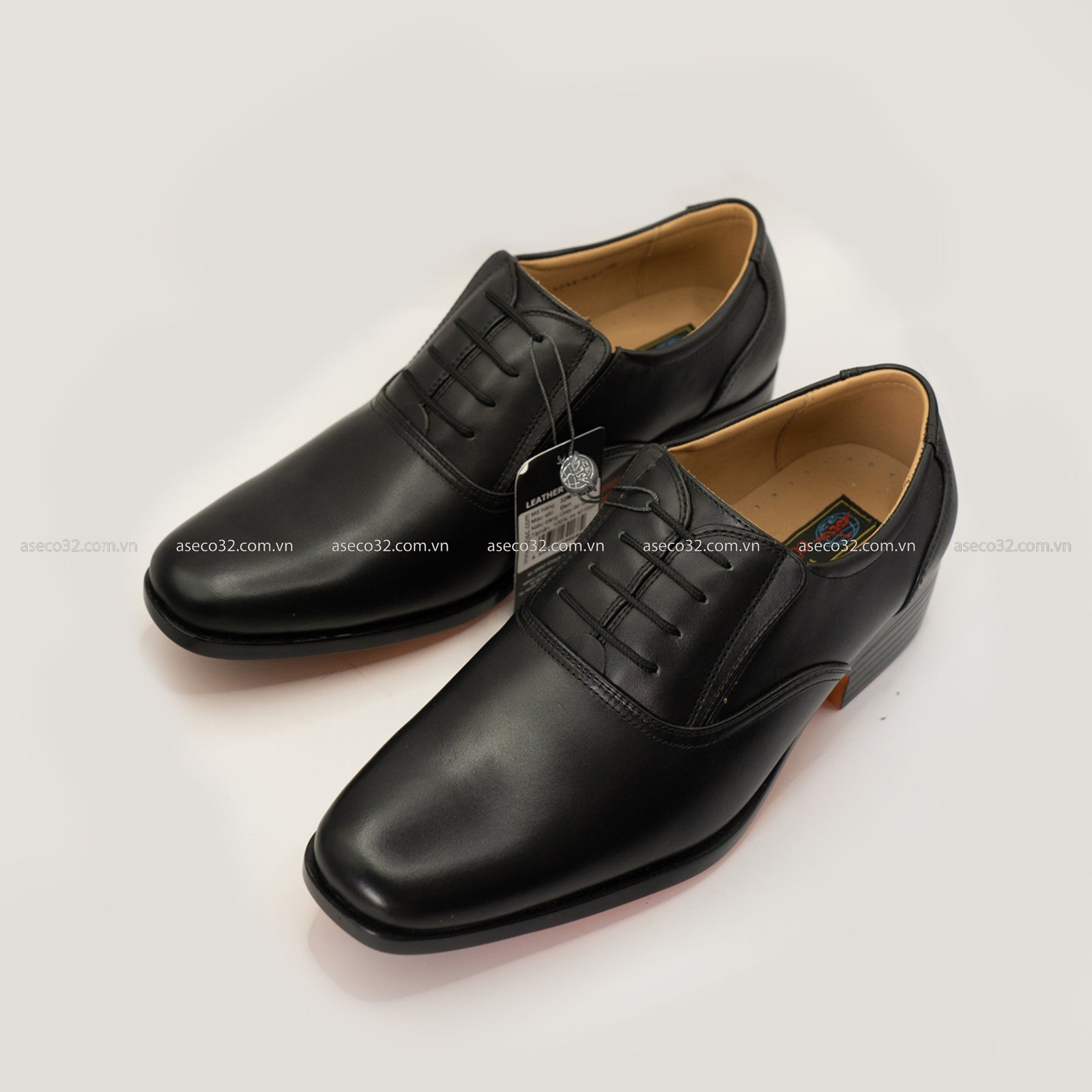 Giày sĩ quan cấp tướng với đế cao tăng chiều cao