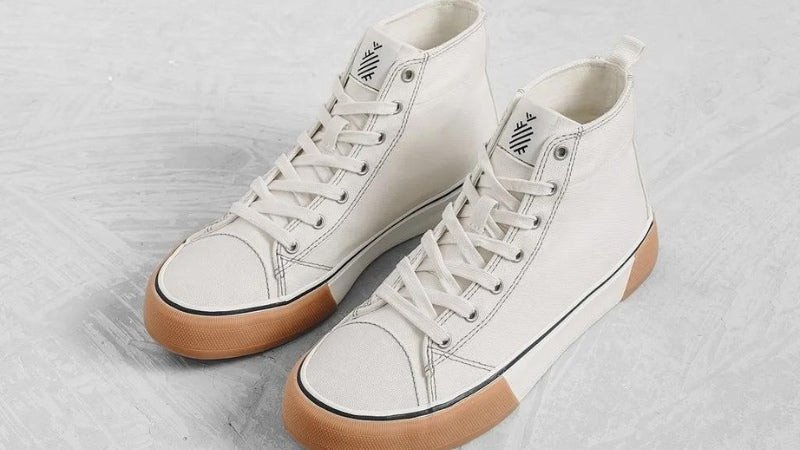 Giày sneaker Ananas Basas Pro màu be, phong cách tối giản từ thương hiệu Việt Nam