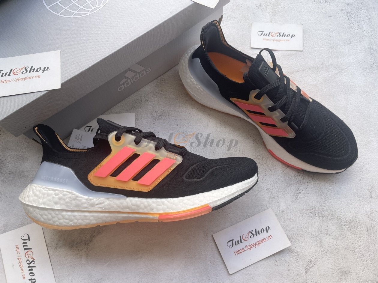 Giày sneaker nam Adidas Ultra Boost 22 Core Black Flash Orange tăng cường boost