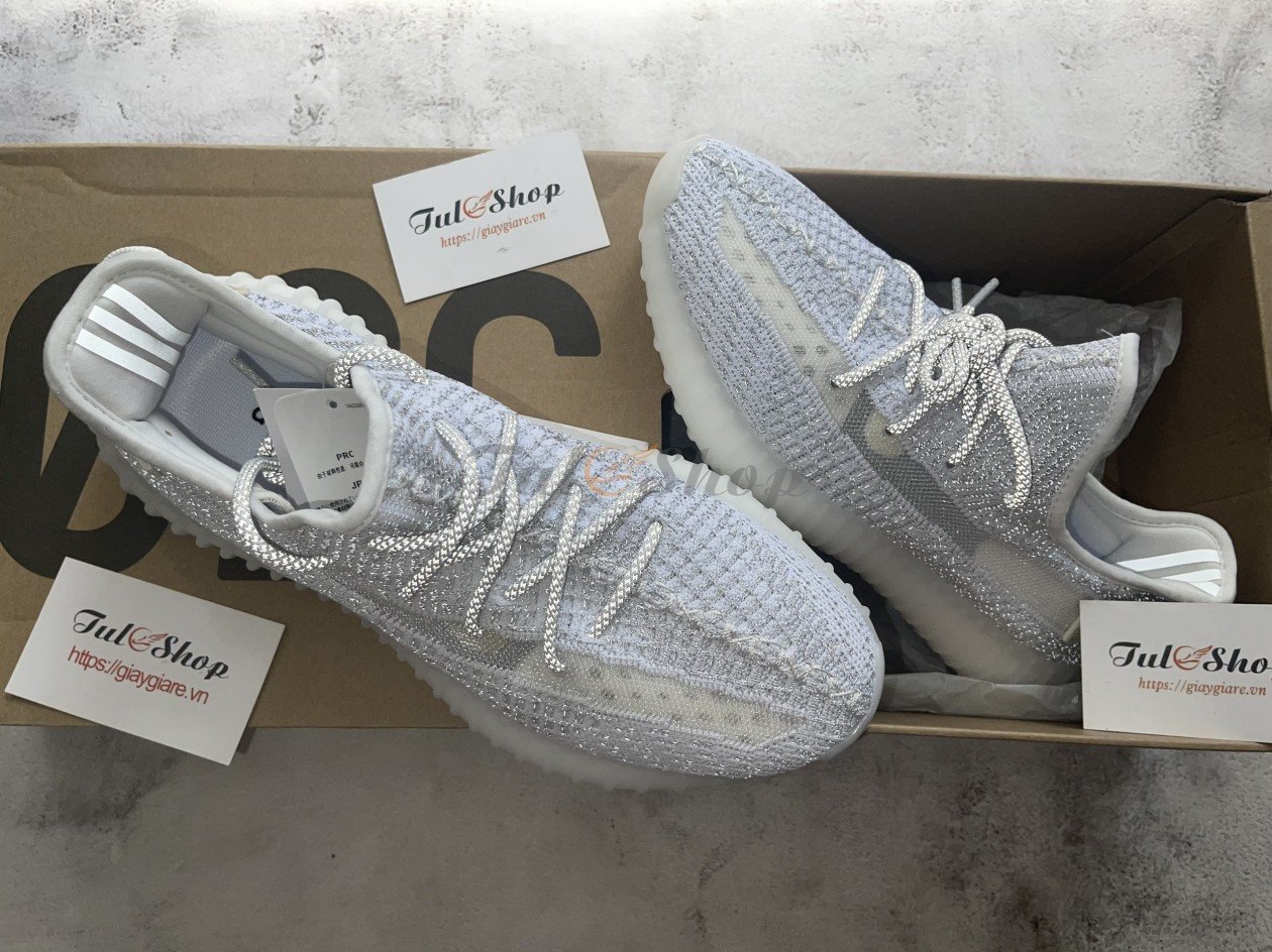 Giày sneaker nam Adidas Yeezy 350 V2 Static với tính năng phản quang ấn tượng