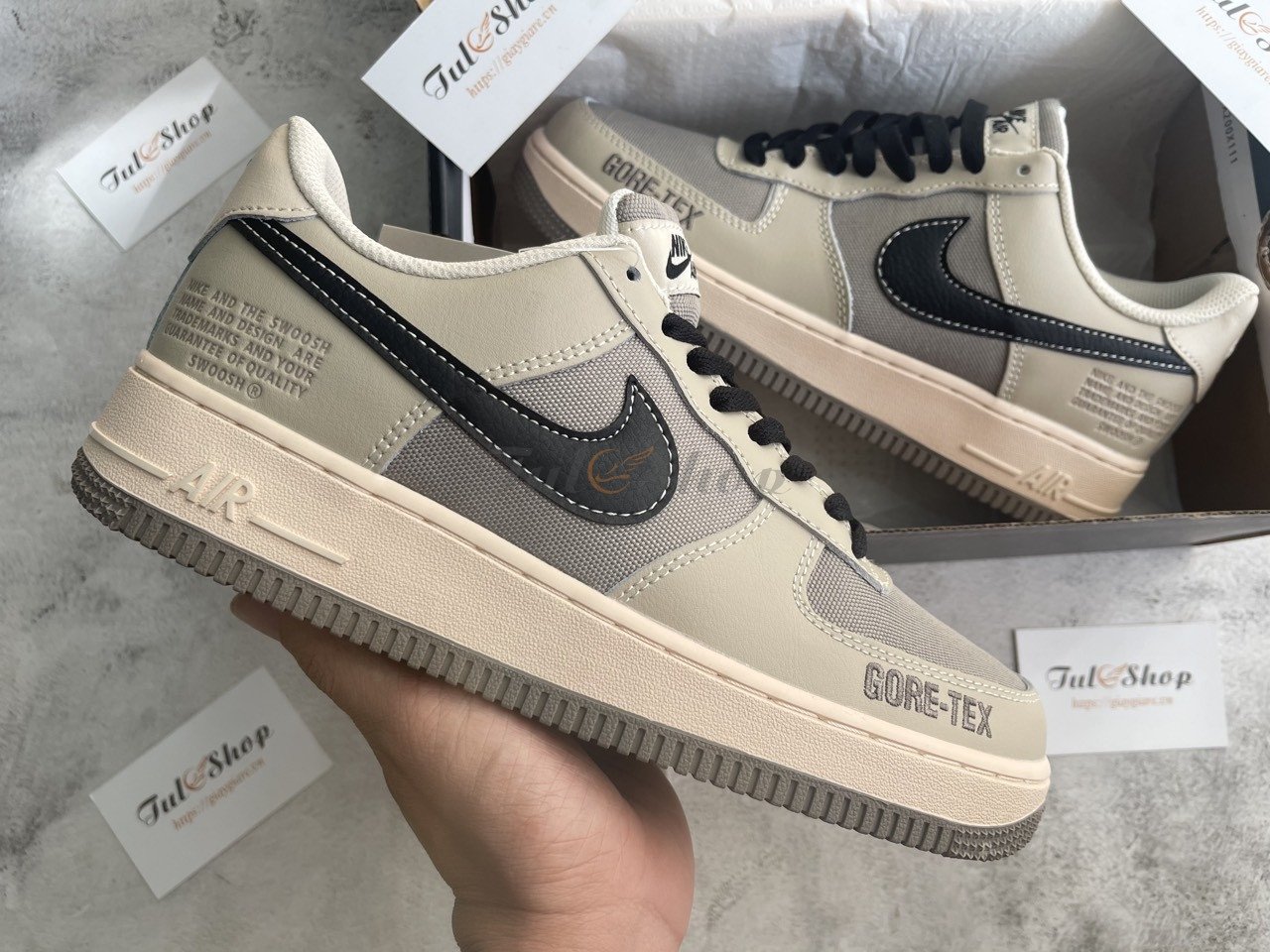 Giày sneaker nam Nike Air Force 1 Low Gore-Tex Olive với kiểu chữ dập nổi