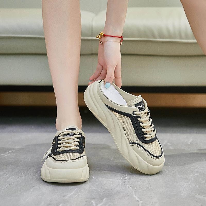 Giày sneaker nữ hot trend chính hãng dễ dàng phối đồ