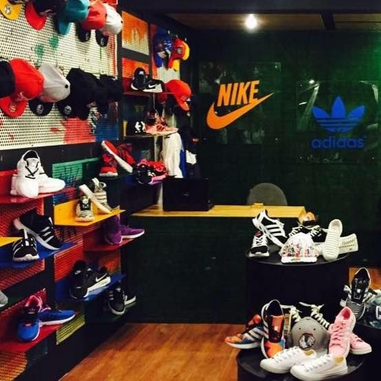 Giày sneaker và phụ kiện phong cách tại Chất Store Quy Nhơn