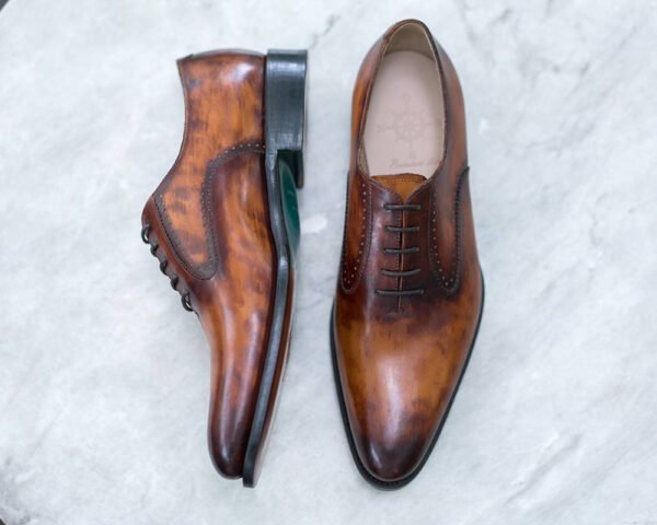 Giày tây nam Giay Huy Hoang VN làm từ da bê thảo mộc Patina tinh xảo