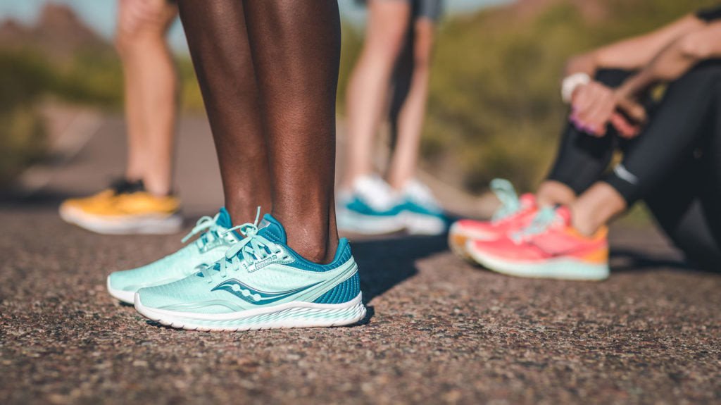 Giày thể thao chạy Saucony Endorphin chuyên dụng cho cự ly dài và marathon