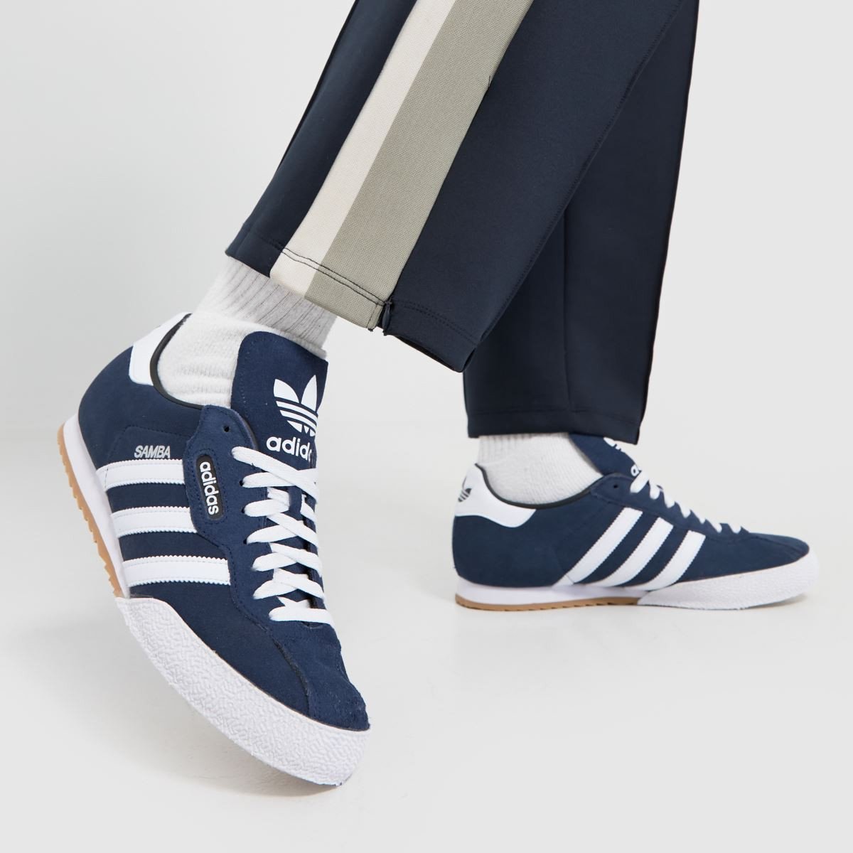 Giày thể thao da lộn Adidas Samba màu xanh rêu