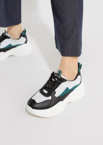 Giày thể thao Juno màu xanh và trắng