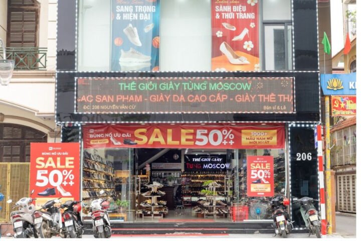 Giày thể thao Tùng Moscow