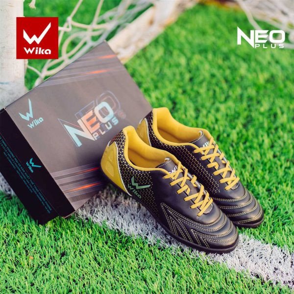 Giày Wika đá bóng NEO Plus màu đen, phù hợp sân cỏ nhân tạo