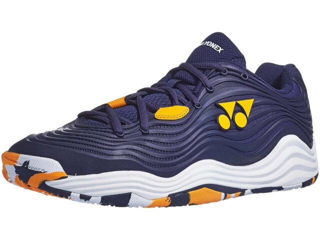 Giày Yonex Fusion Rev 5 trên sân đấu