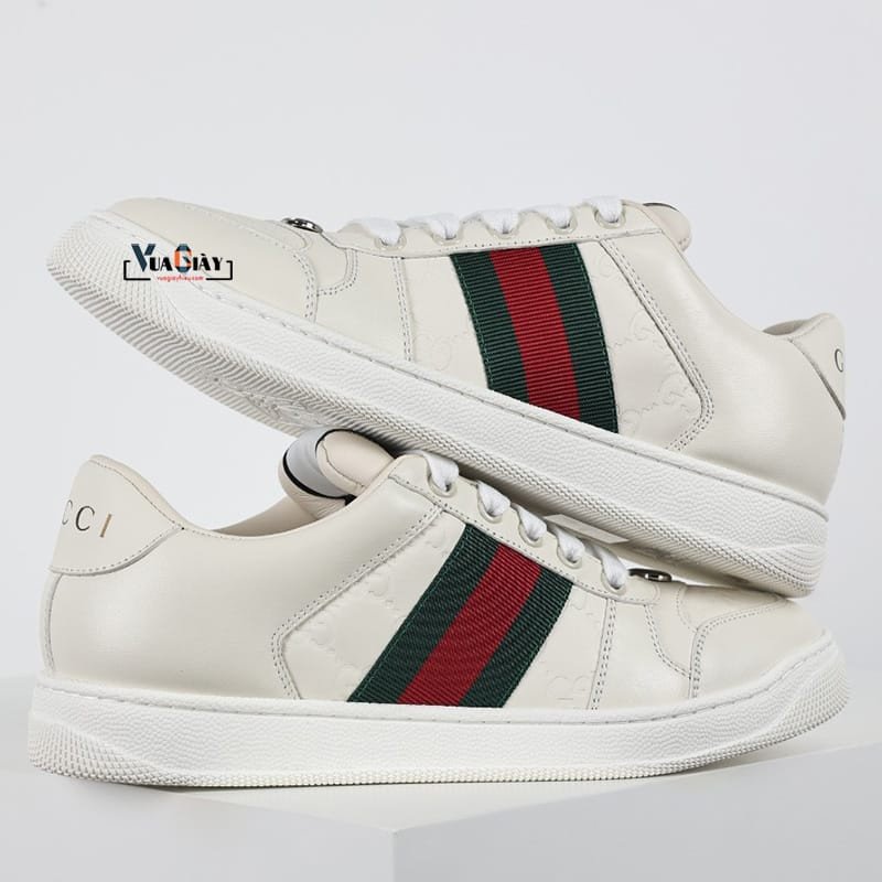 Gucci Screener trắng với đế cao su bền chắc, phong cách Sơn Tùng