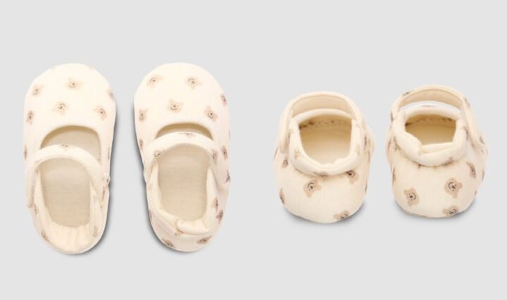 Hình ảnh đôi giày tập đi Avakids màu xanh, lựa chọn phù hợp cho chân bé 14cm, hỗ trợ bé những bước đi đầu tiên.