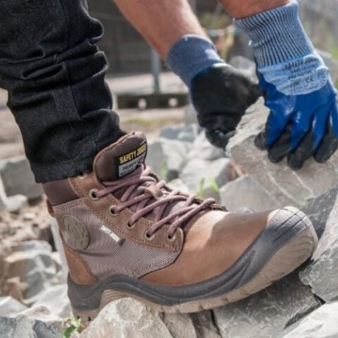 Hình ảnh một đôi giày bảo hộ Safety Jogger Dakar S3 cao cổ cá tính