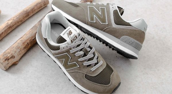 Hình ảnh một đôi giày New Balance và thông tin thương hiệu