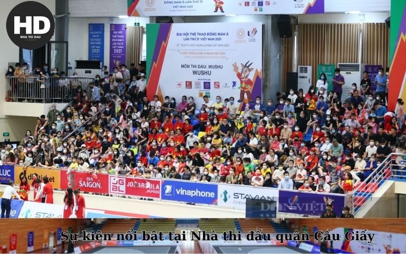 Hình ảnh một sự kiện thể thao sôi động diễn ra bên trong Nhà thi đấu Cầu Giấy, minh chứng cho sức chứa hiệu quả