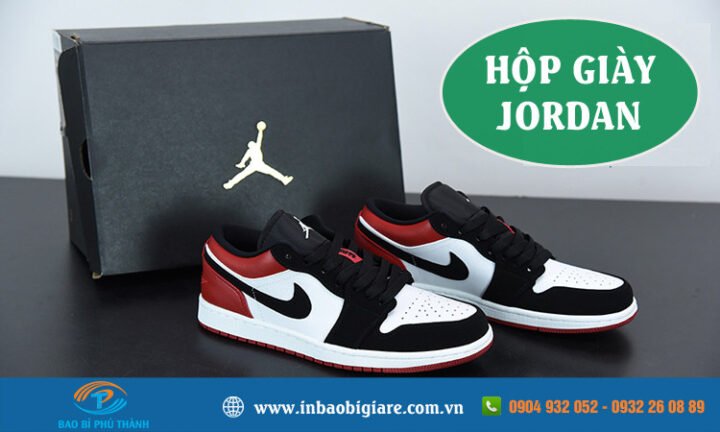 Hộp giày Nike Jordan cổ điển với logo Jumpman nổi bật