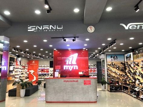 Không gian mua sắm giày sneaker rộng rãi tại Myn Quy Nhơn