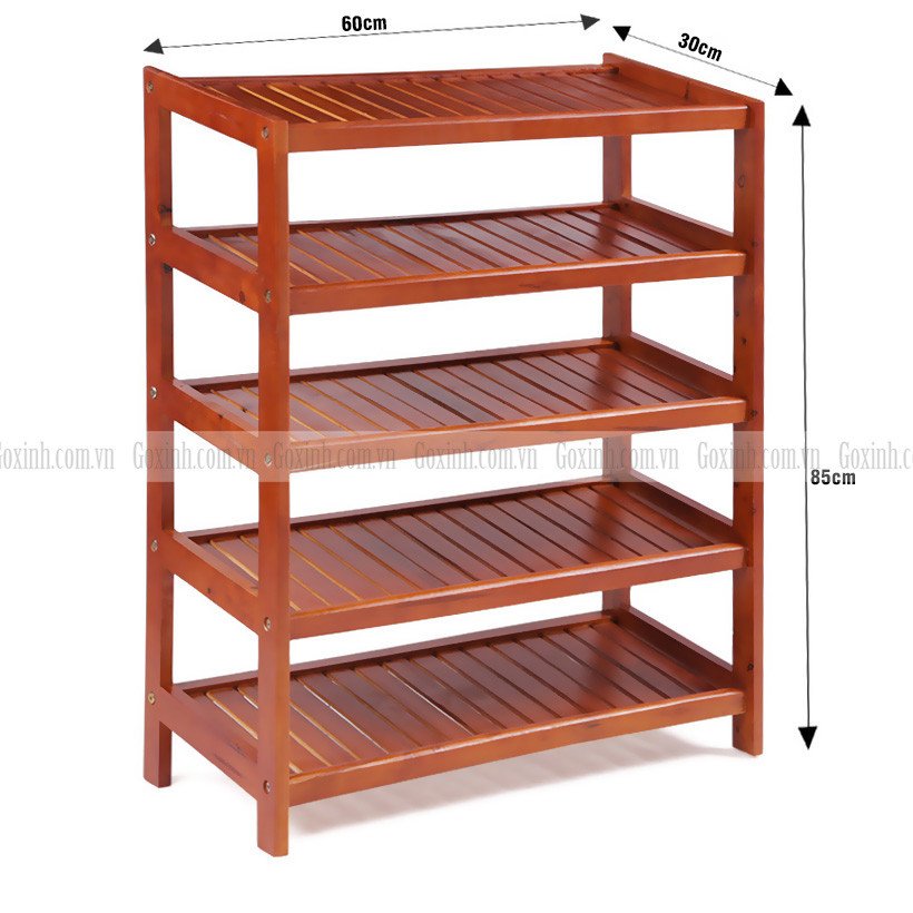 Không gian phòng khách được sắp xếp gọn gàng nhờ kệ để giày dép bằng gỗ 5 tầng