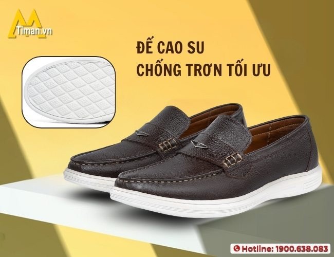 Kiểm tra cấu trúc và đường may của giày lười da bò nam TPHCM