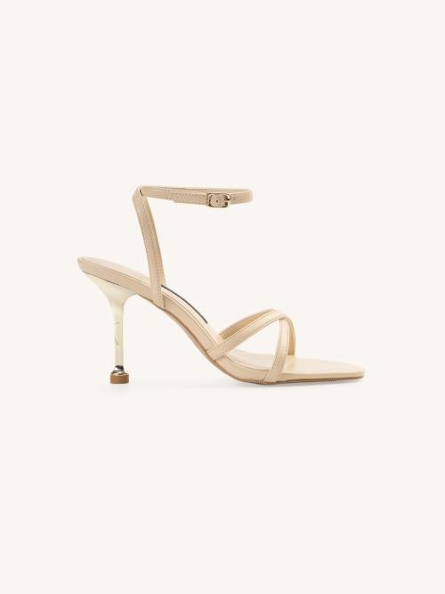Kiểu sandal nữ đẹp quai chéo màu be thanh lịch