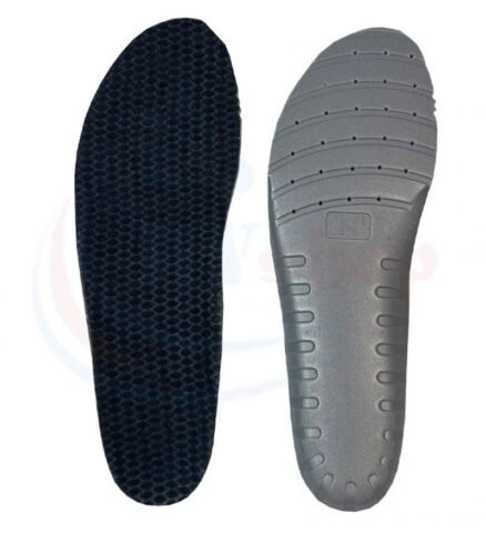 Lót giày cầu lông Yonex chính hãng với logo rõ nét, bề mặt êm ái, giúp kiểm tra độ thật giả khi check code giày Yonex.