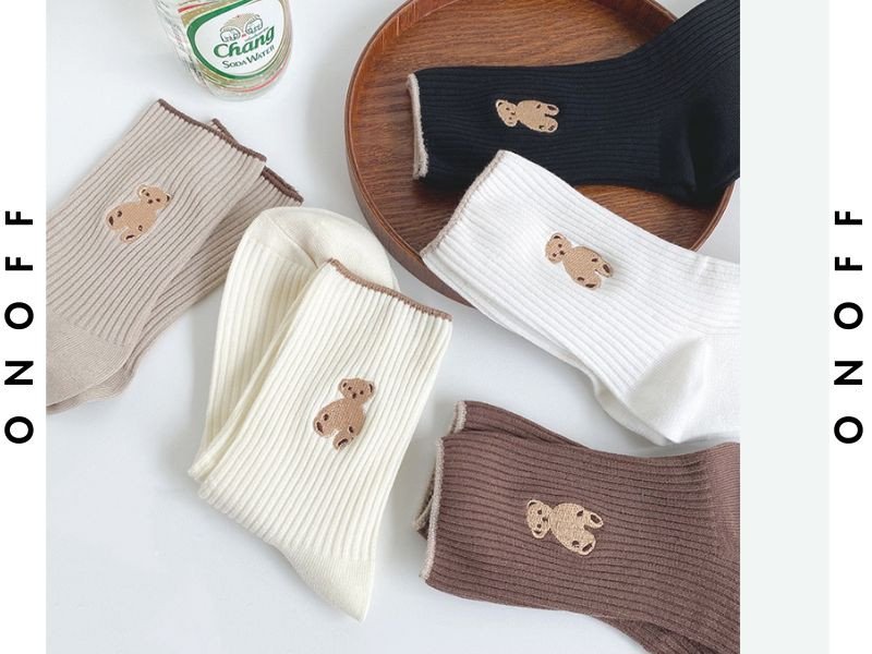 Luôn giữ vớ sạch sẽ và không xù lông để duy trì vẻ ngoài chuyên nghiệp khi mang giày tây nâu