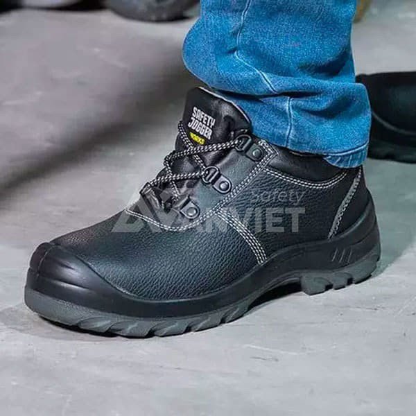 Mẫu giày bảo hộ jogger cổ cao đa năng, phù hợp cho nhiều ngành nghề đòi hỏi sự bảo vệ toàn diện.