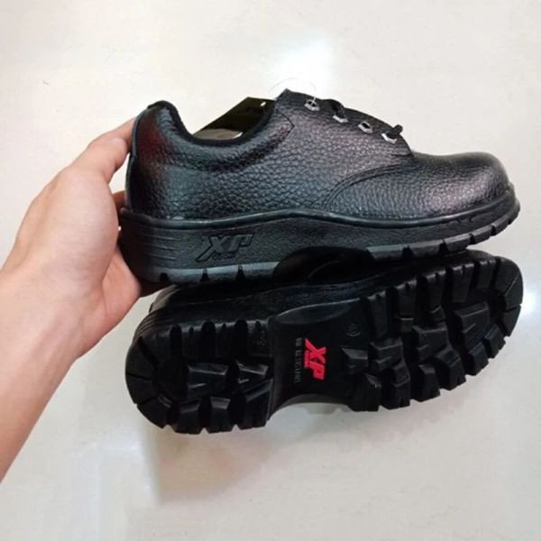 Mẫu giày bảo hộ lao động XP đế đỏ chính hãng, phân biệt với hàng giả