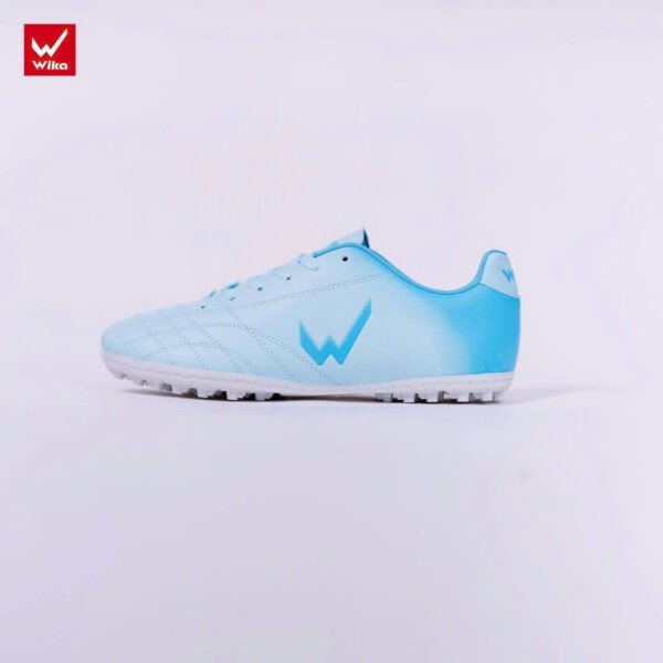 Mẫu giày đá bóng Wika Ultra 6 xanh với đế đinh TF
