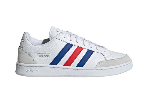 Mẫu giày thể thao Adidas Grand Court màu trắng, lấy cảm hứng từ thiết kế tennis thập niên 70