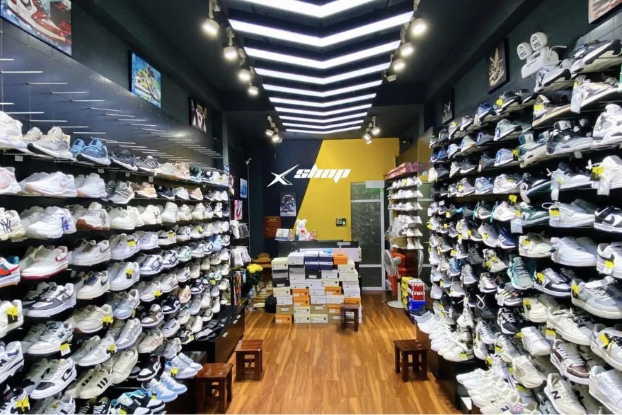 Mẫu giày XShop New với phong cách trẻ trung, phù hợp cho giới trẻ khi mua giày thể thao ở Hà Nội