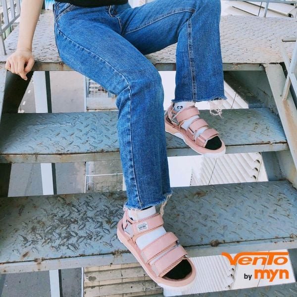 Mẫu sandal nữ cá tính 9801 dễ dàng phối cùng nhiều trang phục