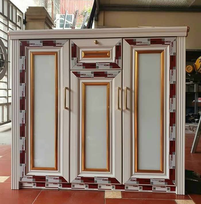 Mẫu tủ giày nhôm kính nội thất cao cấp với kiểu dáng hiện đại