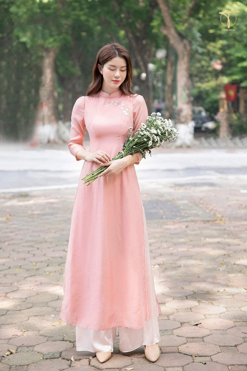 Mẹo chọn giày phù hợp khi mặc áo dài nữ