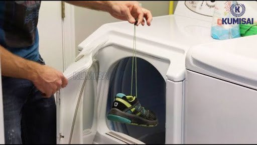 Mẹo dùng máy sấy quần áo để làm khô giày thể thao an toàn