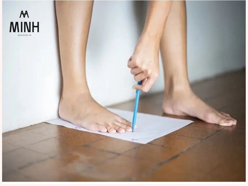 Minh họa cách đo chi tiết bàn chân
