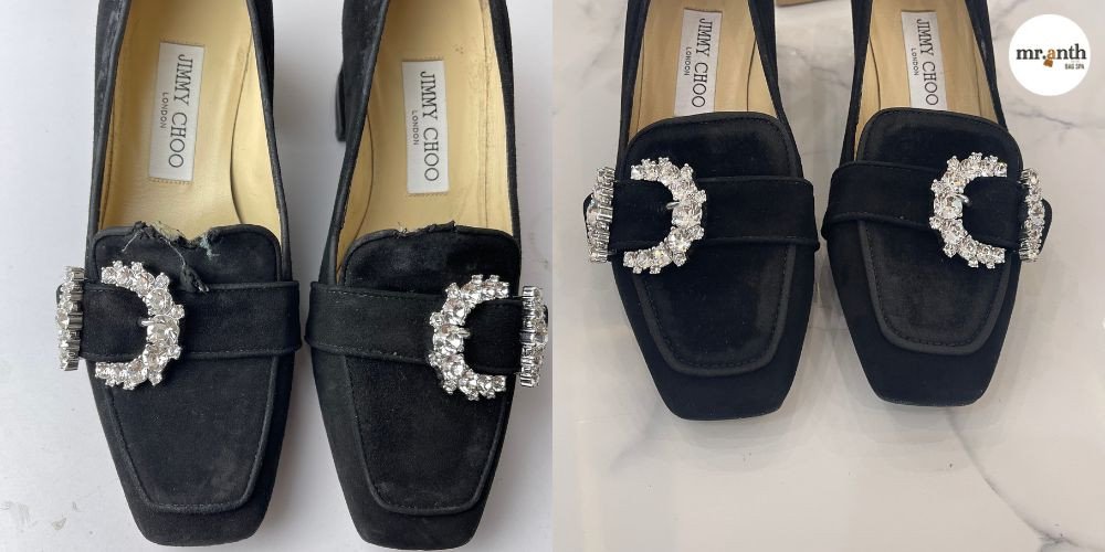 Một thợ sửa giày đang kiểm tra chất lượng một đôi giày sau khi sửa tại cửa hàng sửa giày dép Quận 7