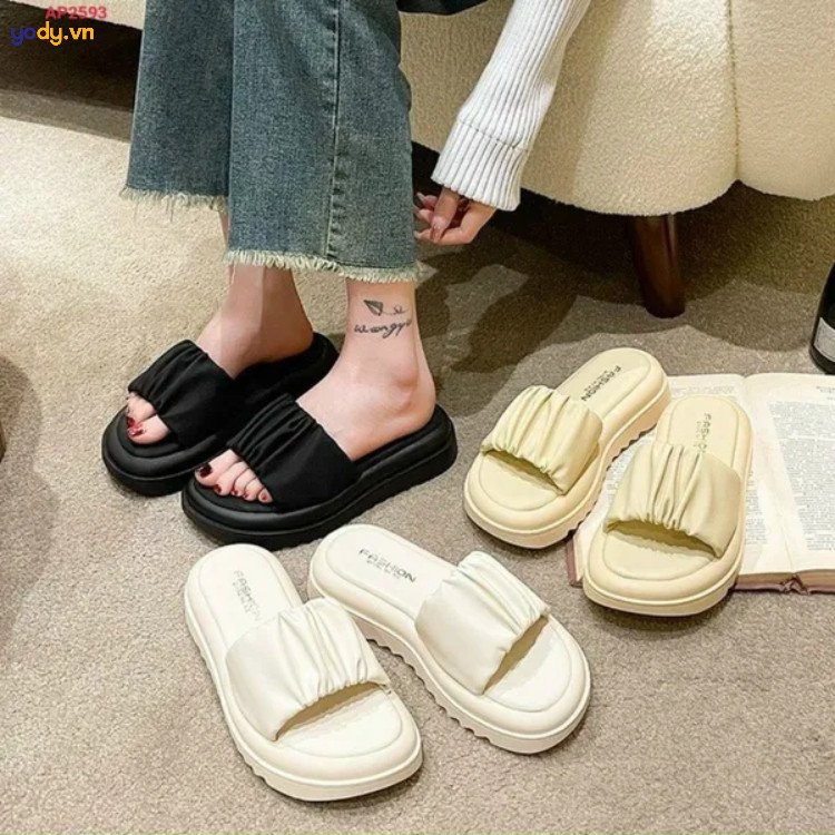 Nên đi thử giày dép trước khi mua