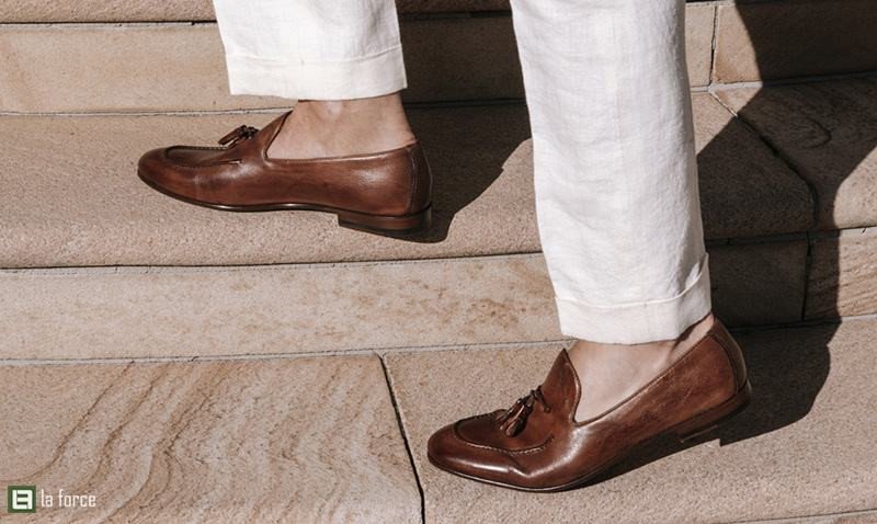 Nên lựa chọn giày lười từ chất liệu thoáng khí