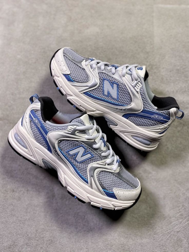New Balance 530 nữ phối màu xanh thép ấn tượng
