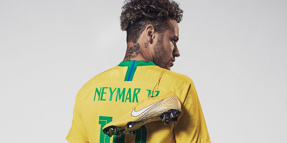 Neymar giới thiệu giày Nike Mercurial Vapor mới