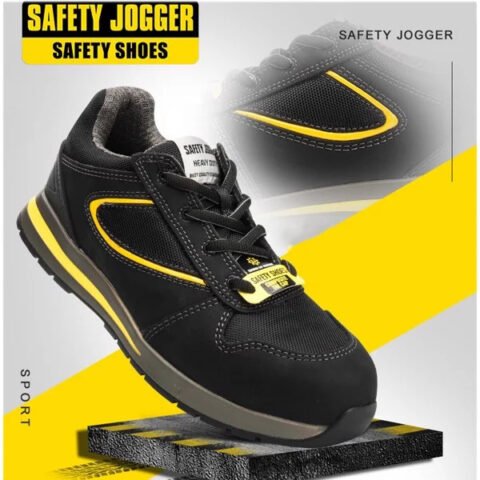 Người thợ đang đứng với giày bảo hộ Safety Jogger Turbo S3 màu đen